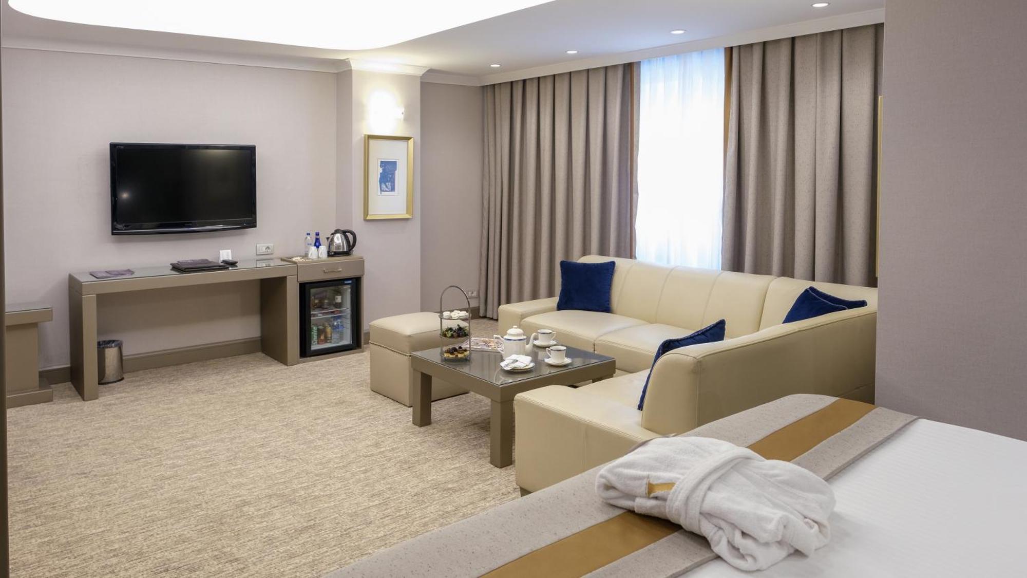 Altinel Ankara Hotel & Convention Center Bagian luar foto