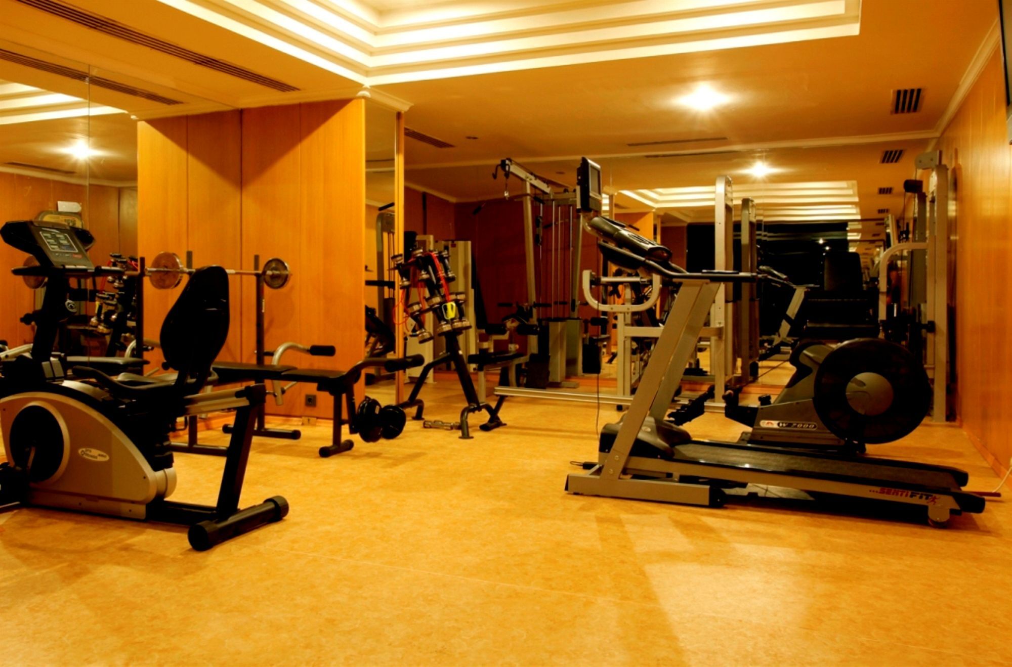 Altinel Ankara Hotel & Convention Center Bagian luar foto